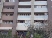 Satılır 3 otaqlı 77 m2 köhnə tikili Elmlər Akademiyası m.