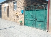 Satılır 3 otaqlı 300 m2 bağ evi Saray