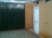 İcarəyə verilir 1 otaqlı 30 m2 həyət evi İnşaatçılar m.