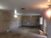 İcarəyə verilir 1 otaqlı 100 m2 həyət evi Çıraq Plaza