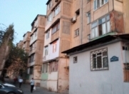 Satılır 3 otaqlı 76 m2 köhnə tikili 8 km