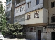 Satılır 1 otaqlı 17 m2 köhnə tikili Bakıxanov