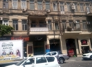 İcarəyə verilir 1 otaqlı 323 m2 köhnə tikili 28 Mall