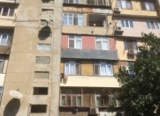 Satılır 3 otaqlı 75 m2 köhnə tikili Binəqədi r.