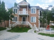 İcarəyə verilir 6 otaqlı 200 m2 həyət evi Qəbələ