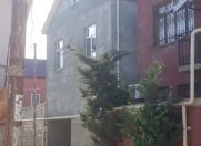 Satılır 3 otaqlı 200 m2 həyət evi Bakıxanov