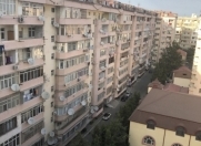 İcarəyə verilir 3 otaqlı 156 m2 yeni tikili Ayna Sultanova heykəli