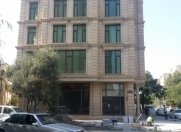 İcarəyə verilir 54 otaqlı 2500 m2 obyekt 28 May m.