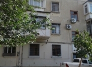 Satılır 4 otaqlı 120 m2 köhnə tikili 8 km