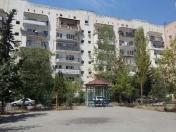 Satılır 3 otaqlı 80 m2 köhnə tikili Ağ şəhər