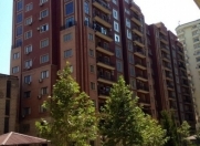 İcarəyə verilir 4 otaqlı 198 m2 yeni tikili Şah İsmayıl Xətai m.