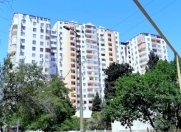Satılır 4 otaqlı 140 m2 yeni tikili İnşaatçılar m.