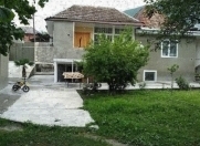 Satılır 5 otaqlı 94 m2 həyət evi Şəki