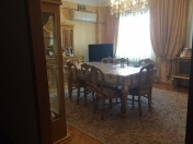 Satılır 4 otaqlı 150 m2 yeni tikili 8 km