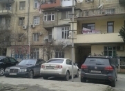 Satılır 2 otaqlı 60 m2 köhnə tikili Metropark