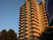 İcarəyə verilir 5 otaqlı 220 m2 yeni tikili Nərimanov heykəli