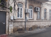 Satılır 2 otaqlı 50 m2 köhnə tikili İçəri Şəhər m.