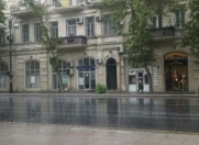 İcarəyə verilir 2 otaqlı 70 m2 köhnə tikili Sahil m.