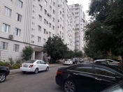 Satılır 4 otaqlı 90 m2 köhnə tikili Yasamal parkı