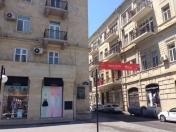 İcarəyə verilir 3 otaqlı 70 m2 köhnə tikili Sahil m.