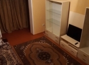 İcarəyə verilir 2 otaqlı 60 m2 köhnə tikili İnşaatçılar m.