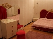 İcarəyə verilir 3 otaqlı 80 m2 köhnə tikili Port Baku