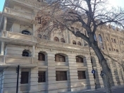 İcarəyə verilir 3 otaqlı 130 m2 köhnə tikili Azneft meydanı