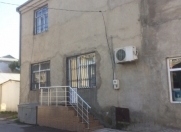 Satılır 8 otaqlı 300 m2 həyət evi Rəsulzadə