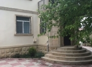 Satılır 7 otaqlı 350 m2 bağ evi Novxanı