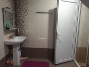 Satılır 9 otaqlı 400 m2 həyət evi Qəbələ