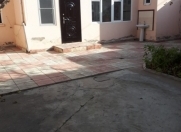 Satılır 4 otaqlı 180 m2 həyət evi İnşaatçılar m.
