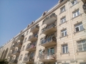 İcarəyə verilir 2 otaqlı 40 m2 obyekt Şah İsmayıl Xətai m.