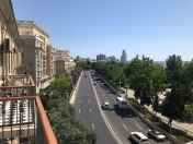 İcarəyə verilir 2 otaqlı 70 m2 köhnə tikili İçəri Şəhər m.