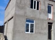 Satılır 4 otaqlı 100 m2 həyət evi Binə