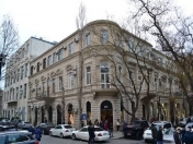 Satılır 4 otaqlı 200 m2 köhnə tikili Sahil m.