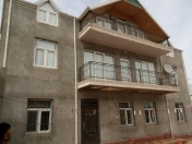 Satılır 9 otaqlı 440 m2 həyət evi Binə