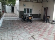 Satılır 8 otaqlı 240 m2 bağ evi Pirşağı