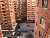 Satılır 2 otaqlı 77 m2 yeni tikili İnşaatçılar m.