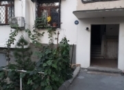 Satılır 1 otaqlı 35 m2 köhnə tikili Qara Qarayev m.