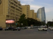 İcarəyə verilir 3 otaqlı 100 m2 köhnə tikili Flame Towers
