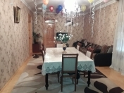 Satılır 5 otaqlı 150 m2 həyət evi Göygöl