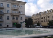 Satılır 3 otaqlı 90 m2 köhnə tikili Dostluq kinoteatrı