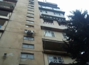 Satılır 4 otaqlı 100 m2 köhnə tikili Qaraçuxur