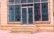 Satılır 1 otaqlı 75 m2 obyekt İnşaatçılar m.