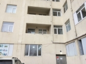 Satılır 2 otaqlı 100 m2 yeni tikili Qaraçuxur