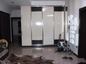 Satılır 4 otaqlı 220 m2 yeni tikili İnşaatçılar m.