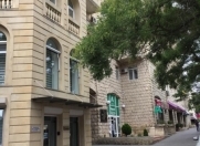 Satılır 4 otaqlı 120 m2 köhnə tikili Rusiya səfirliyi