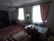 Satılır 4 otaqlı 140 m2 həyət evi Albalı