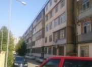 Satılır 4 otaqlı 120 m2 köhnə tikili Ayna Sultanova heykəli