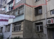 Satılır 3 otaqlı 65 m2 köhnə tikili Xalqlar Dostluğu m.